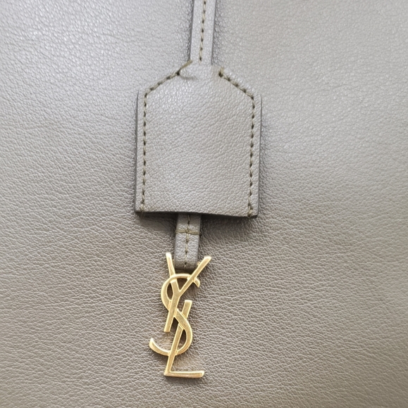 ***SOLD***Saint Laurent Large Leather Shopper Tote in Khaki - Picture 5 of 16
